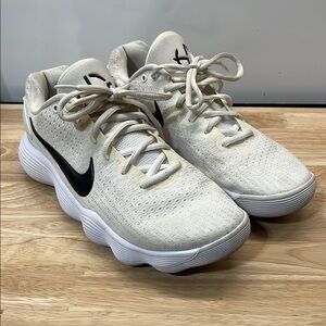 Nike Hyperdunks Basketball Shoes White & Black